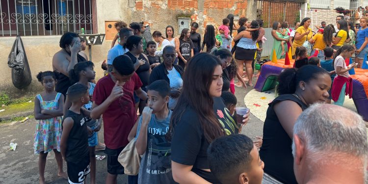 Festa das Crianças reúne famílias no Recanto do Sol, em Barra Mansa
