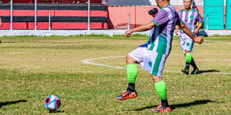 Futebol Solidário reúne ex-jogadores em Barra Mansa