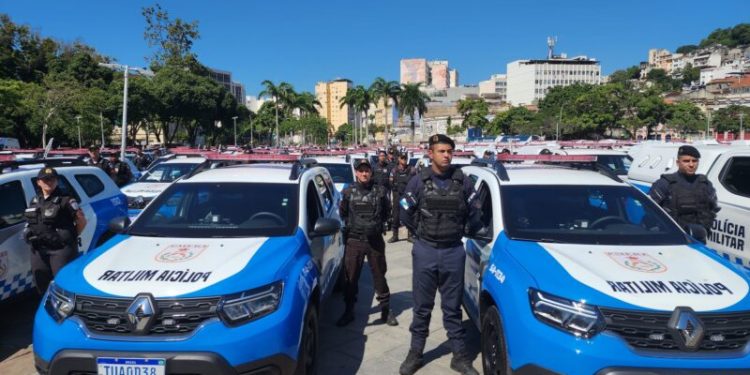 PM envia reforço de 16 policiais e viaturas a Volta Redonda