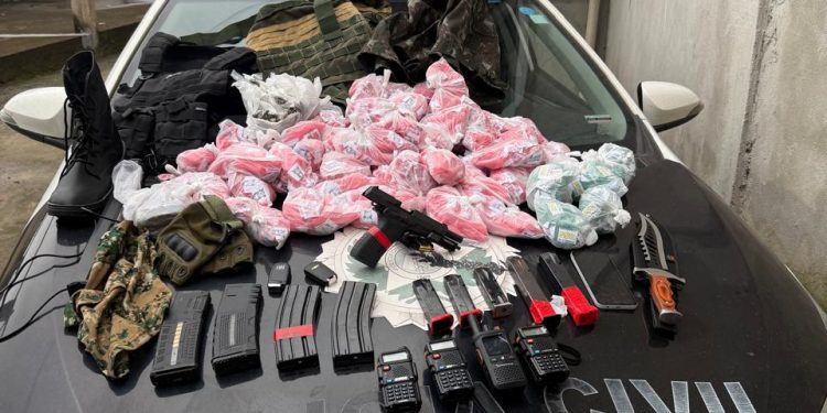 Operação da Polícia Civil e do BAC prende suspeito de envolvimento na invasão da Vila Brasília, em Volta Redonda