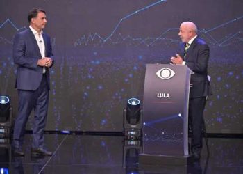 Lula e Flávio Bolsonaro participam de debate na Band