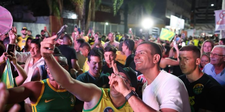 Ruas vence em 79 cidades e domina mapa eleitoral do Rio