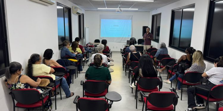 Oficina da ACIAP orienta pequenos empreendedores sobre gestão financeira