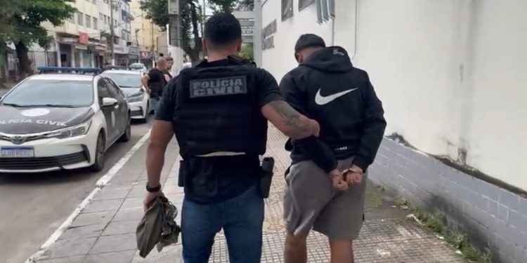 Suspeito de matar jovem na Água Limpa e participar de invasão na Vila Brasília é preso em Volta Redonda